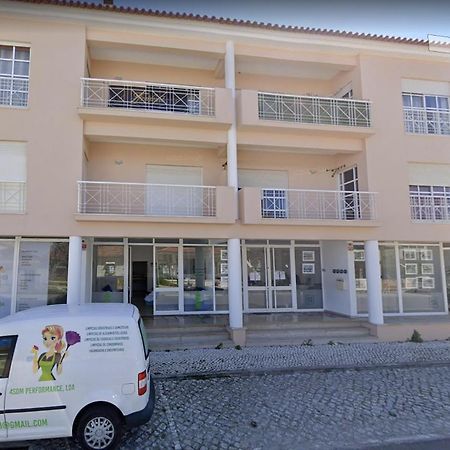 Appartement 6 Personnes Sao Martinho Do Porto Luaran gambar